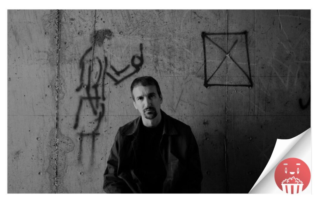 ‘Through the Graves the Wind Is Blowing’, una reflexión sobre el neofascismo y el turismo de masas que mezcla ficción y documental