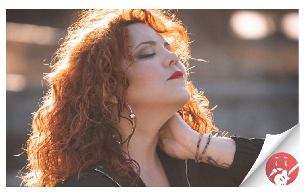 Atteneri Caro lanza «Camino entre cristales» y comienza nueva etapa como solista