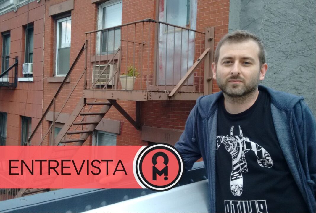 Víctor Santos, historietista: “Como la mayoría de los personajes pertenecen a pocas empresas, existe el miedo de que alguien con un lápiz y papel pueda crear sus propias historias”. Por Noé Ramón