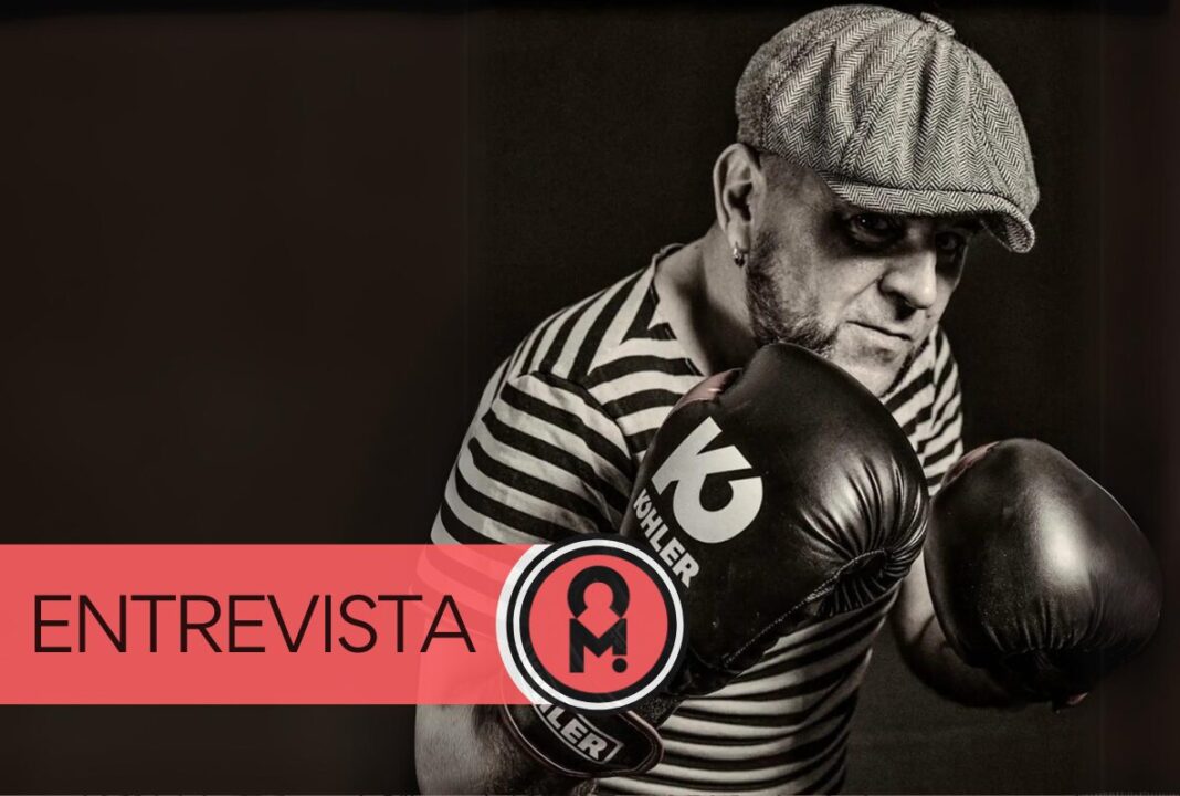 Nano Barbero, ilustrador: “Tengo la suerte de que son los grupos los que contactan conmigo para que les haga las portadas de sus discos”. Por Noé Ramón