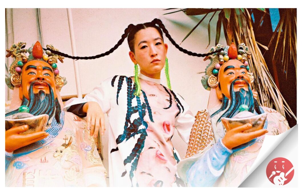 Keroxen nos ofrece el sábado 26 una noche multicultural con 33EMYBW, Romperayo, Los Buches, V.A.N.H, Mohama Saz, Ondamarela, FUNCASOR y CSMC