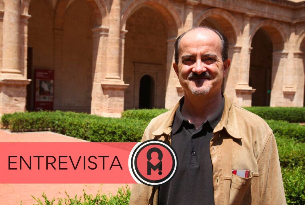 Daniel Torres, historietista: “Creo que mi trabajo es un testimonio de como ha evolucionado la cultura de este país”. Por Noé Ramón