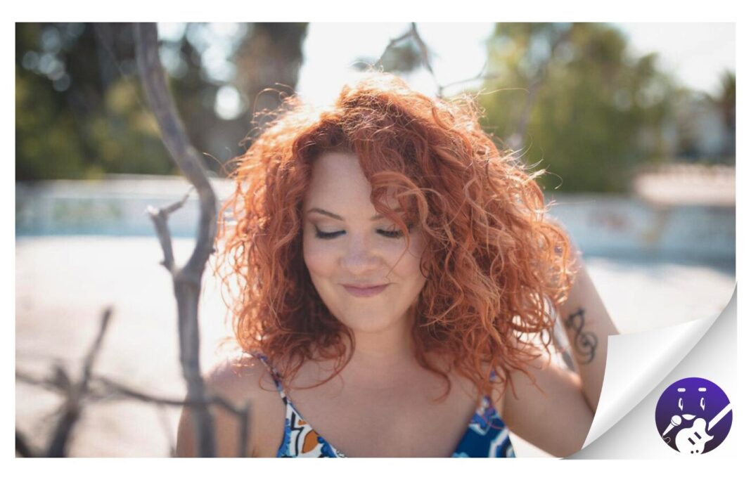 Atteneri Caro coquetea con los sonidos urbanos en “Tu sonrisa”