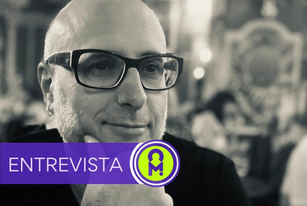 Javier Rodríguez: “Sería un poco absurdo que me pusiera a inventar superhéroes cuando ya existen Supermán y Spiderman”. Por Noé Ramón